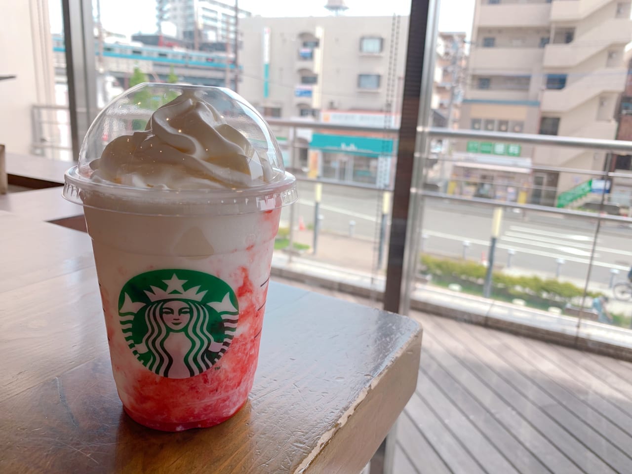 ストロベリーフラペチーノ