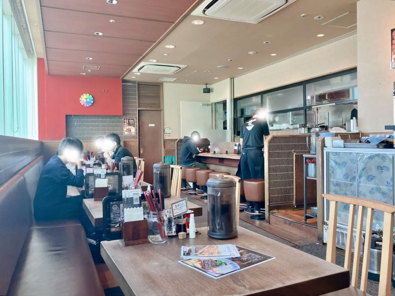 2025年5月「とんこつらーめん七志 上大岡店」内観