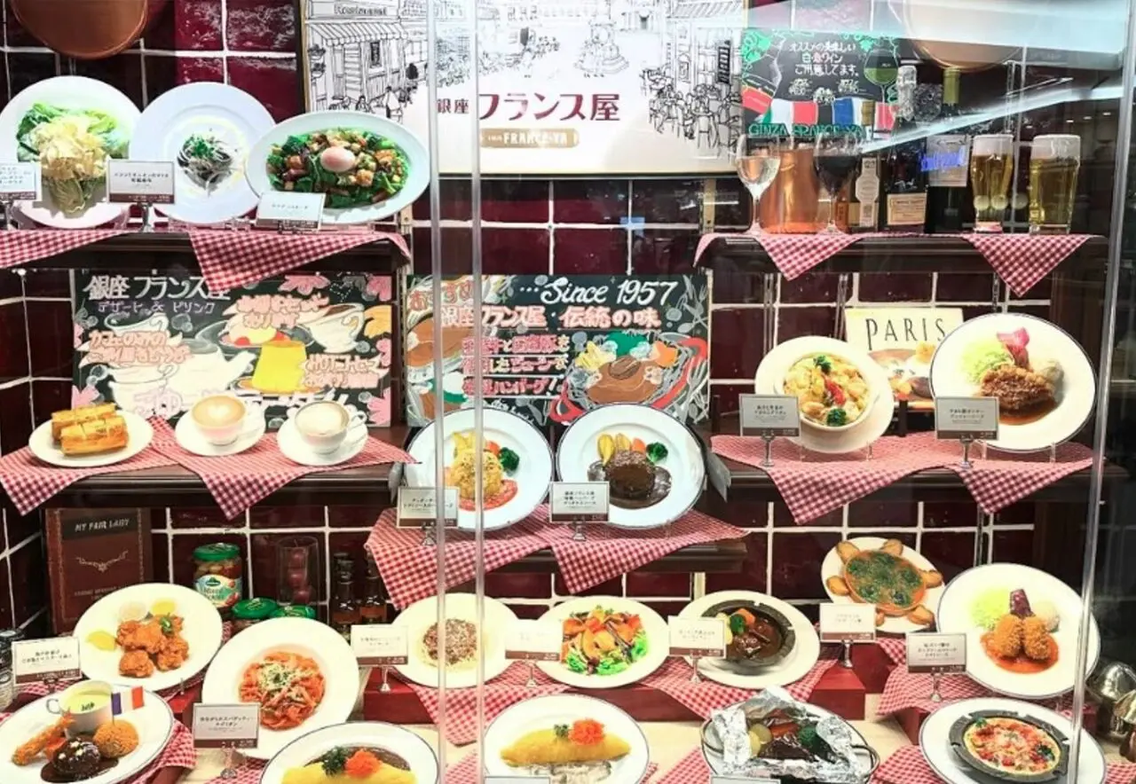 2025年8月「銀座フランス屋 港南台バーズ店」ショーケース