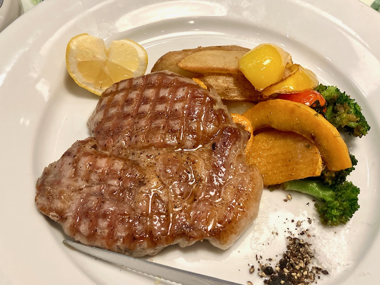 2025年9月「パッパパスタ港南台店」おいも豚肩ロースのグリル
