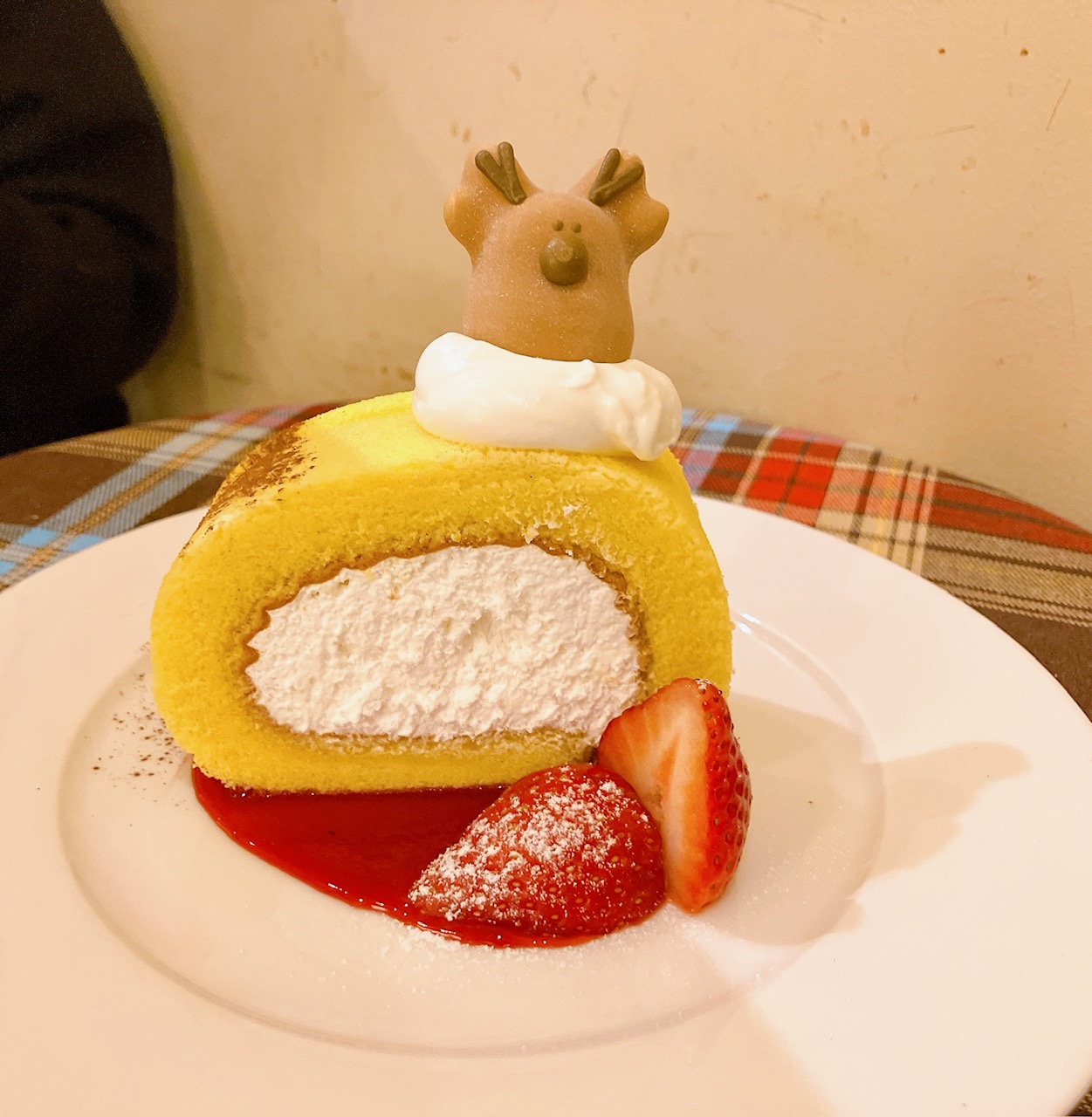 2025年12月「アバロンコーヒー」ロールケーキ