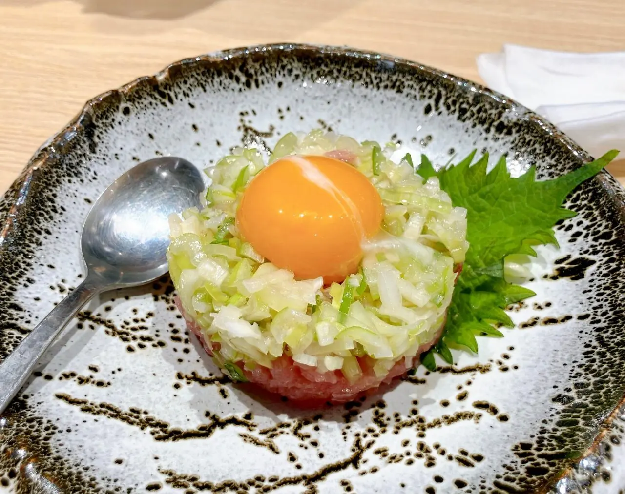 2026年2月「町鮨とろたく上大岡店」まぐろ塩ユッケ