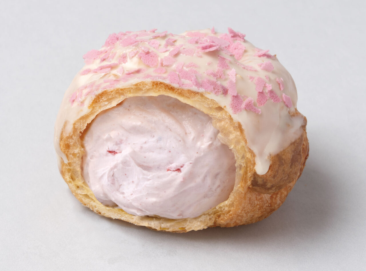 2026年3月「ビアードパパ京急上大岡店」苺ホワイトチョコシュー04