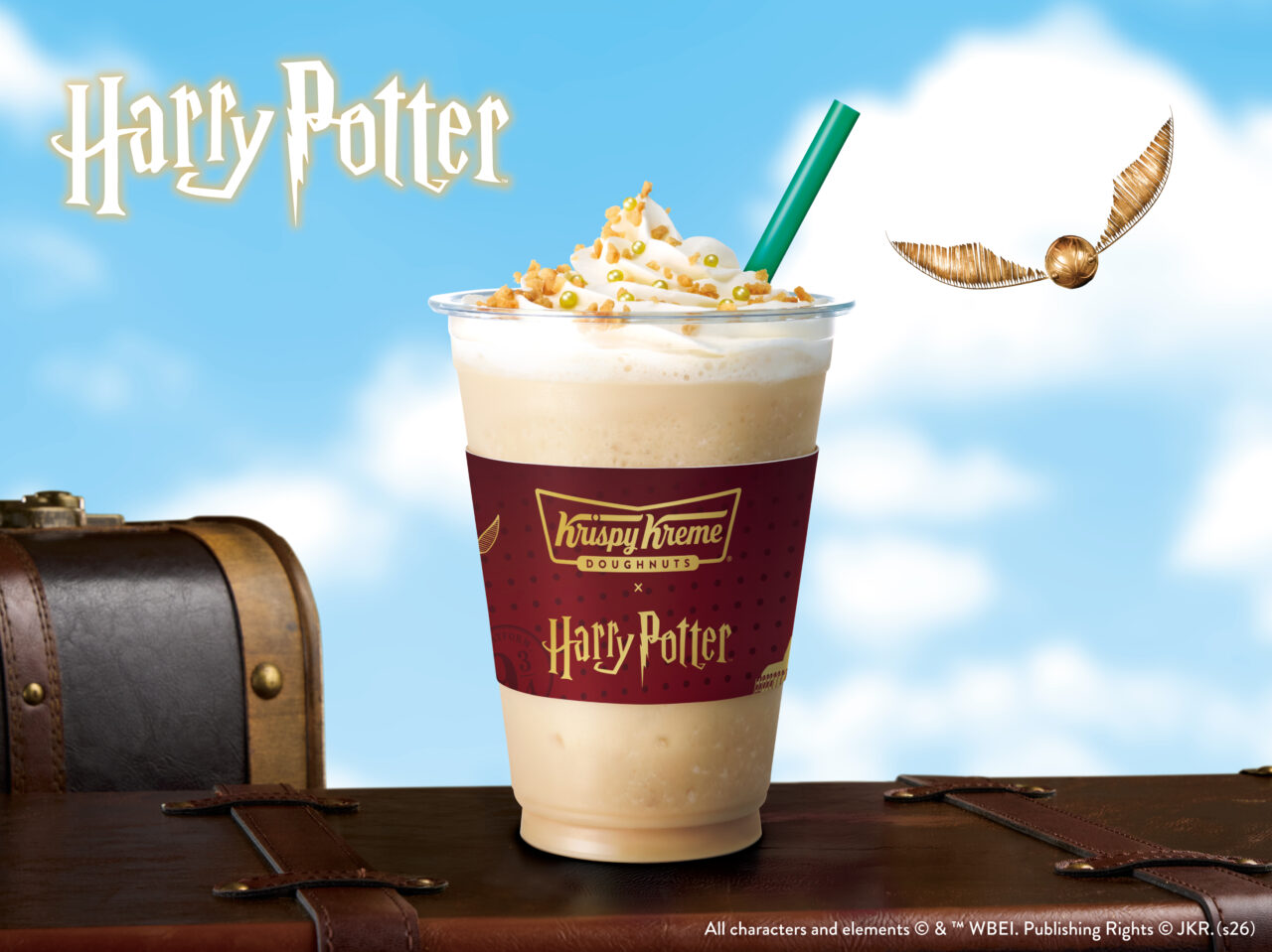 2026年8月「Harry Potter × クリスピー・クリーム・ドーナツ」クリスピー フローズン 金のスニッチ ラテ